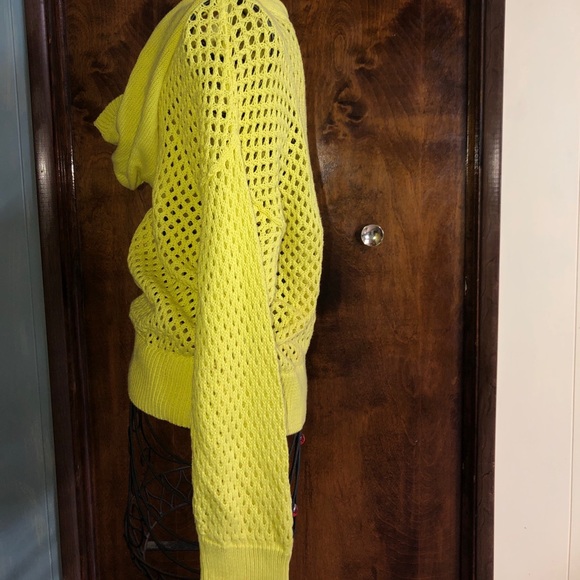 Bright neon yellow eyelet sweater - Picture 4 of 5